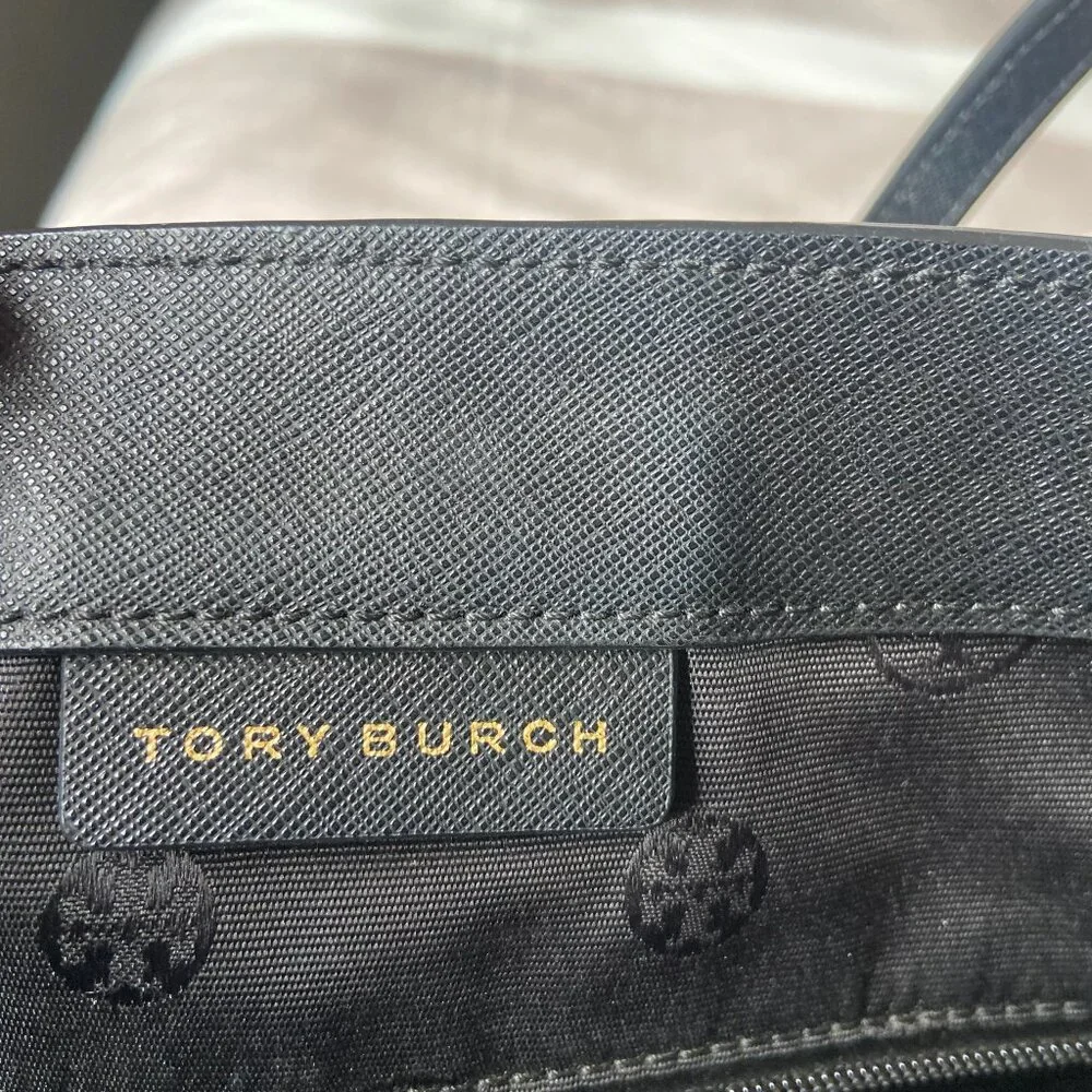 EUC Tory Burch Saffiano Leather - Large Tote Bag - Black - Good condition - Picture 3 of 9